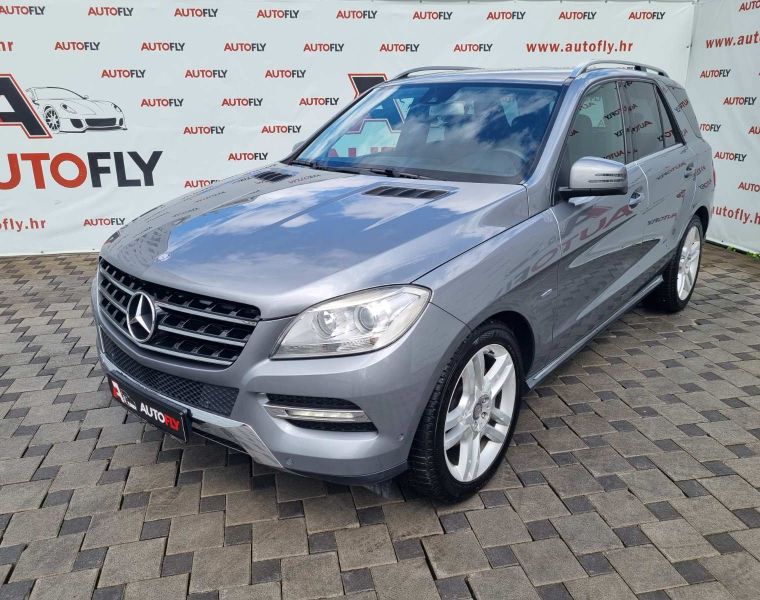 Mercedes-Benz ML 350 CDI 4Matic, Navigacija, Zračni ovjes, Bixenon, 20