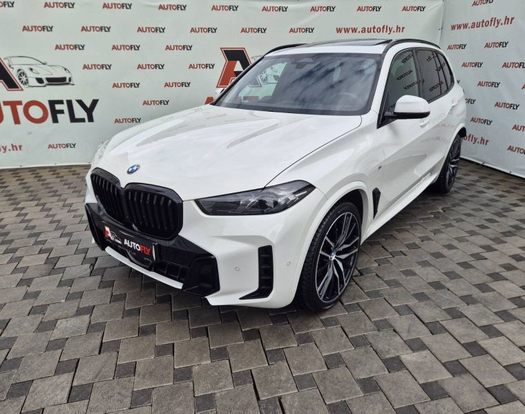 BMW X5 xDrive30d M-paket, 7 sjedala, zračni ovjes, Pano, Kamera, 22"