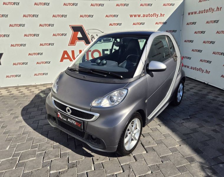 Smart Fortwo Coupe cdi Pulse automatik, Kamera, Navi, Stakleni krov