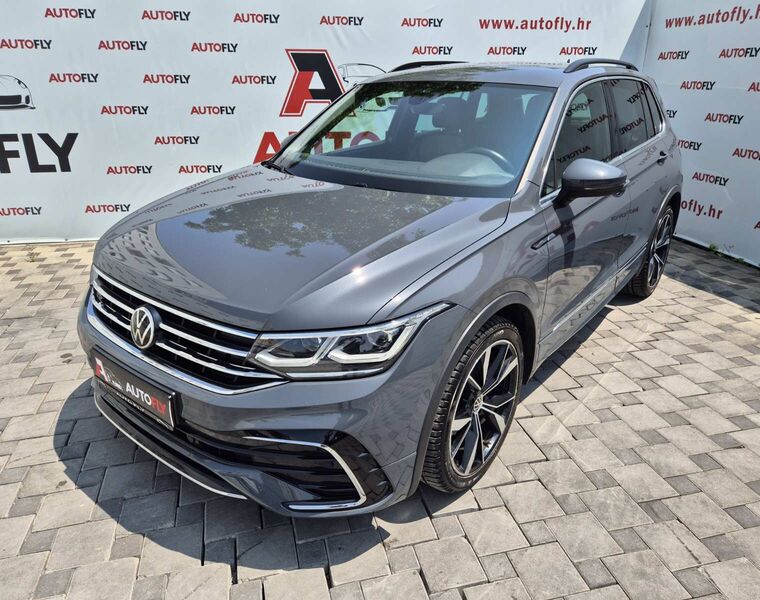 VW Tiguan 2.0 TDI DSG 3x R-Line 4Motion, IQ Light, Keyless, PDC, 20"
