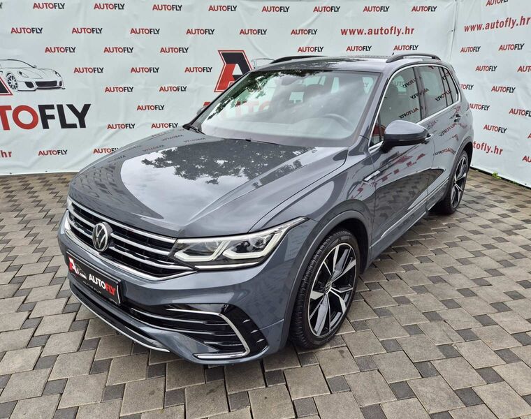 VW Tiguan 2.0 TDI DSG 3x R-Line 4Motion, IQ Light, Keyless, PDC, 20"