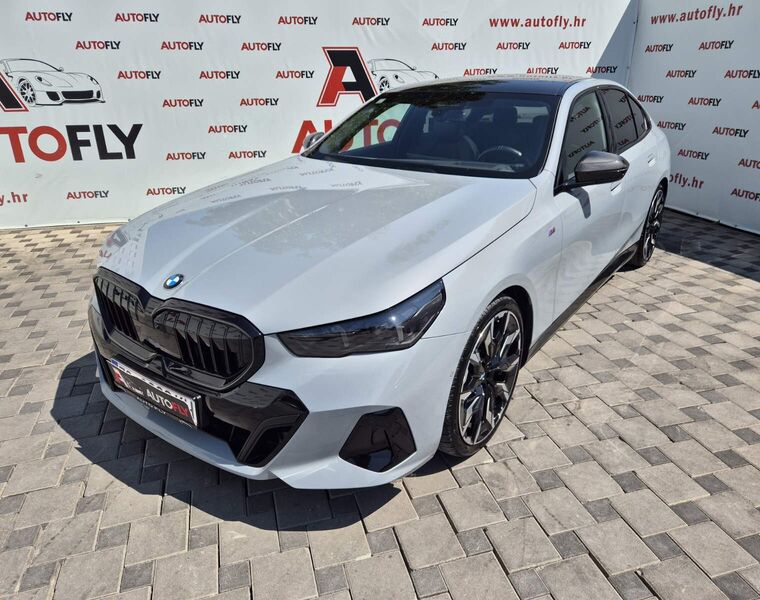 BMW serija 5 520d xDrive M-paket Pro, B&W, 360kam, Laser, ACC, 21"
