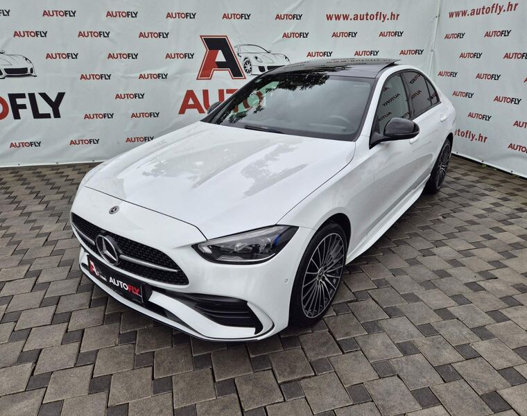 Mercedes-Benz C-klasa 300 AMG, Panorama, Digital Light, Kamera, 19"