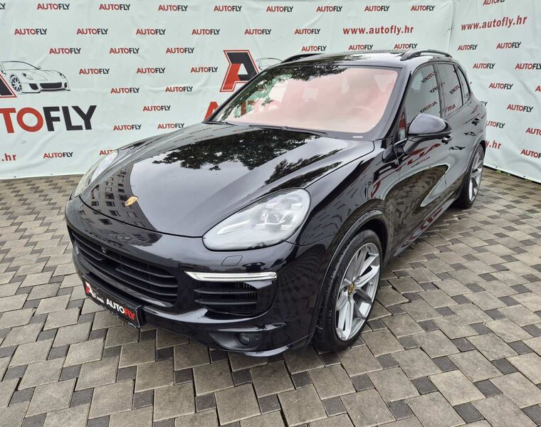 Porsche Cayenne 3.0 V6, Platinum edition, Chrono, BOSE, Pano, HR auto