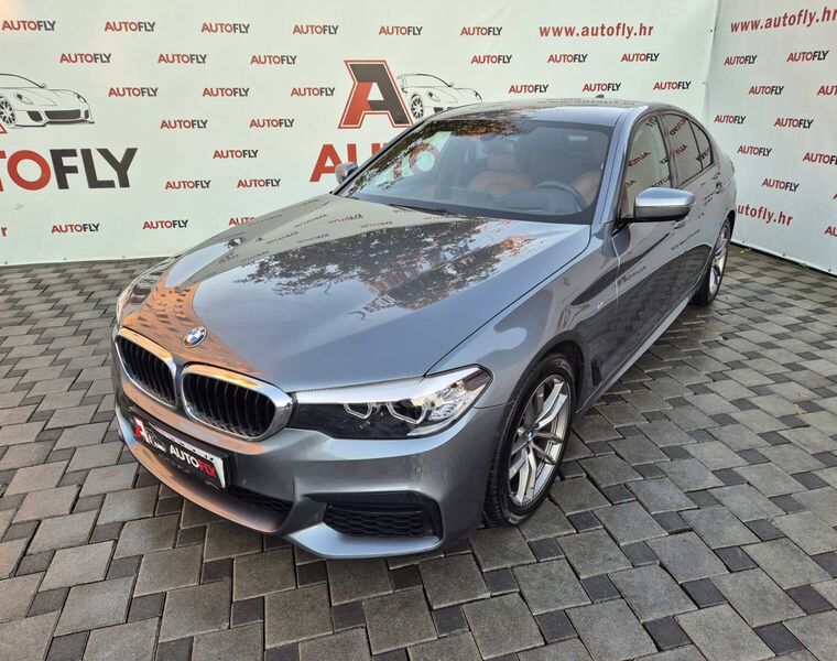 BMW serija 5 520d M-paket, HeadUP, Led, Kamera, H/K, ACC, u PDV-u, 18"