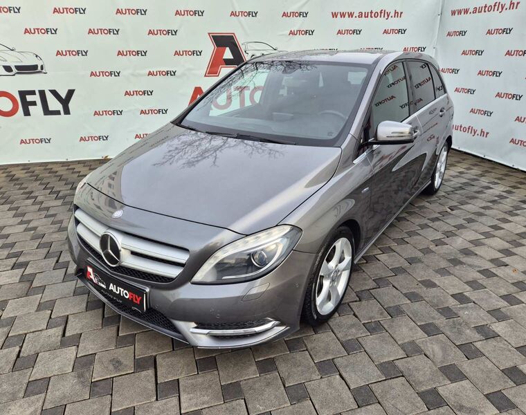 Mercedes-Benz B-klasa 180 CDI, Kamera, PDC, Koža, MF volan, 17" alu