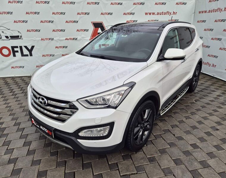 Hyundai Santa Fe 2.2 CRDi 4WD iThink automatik, Led, Pano, Kamera, 19"