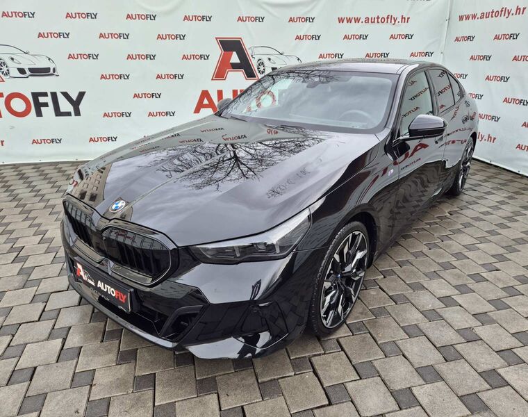 BMW serija 5 520d xDrive PRO M-paket, Laser, H/K, 360kam, 21"
