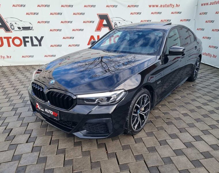 BMW serija 5 545e xDrive LCI M-paket, Shadow, Pano, ACC, Led, Navi,19"