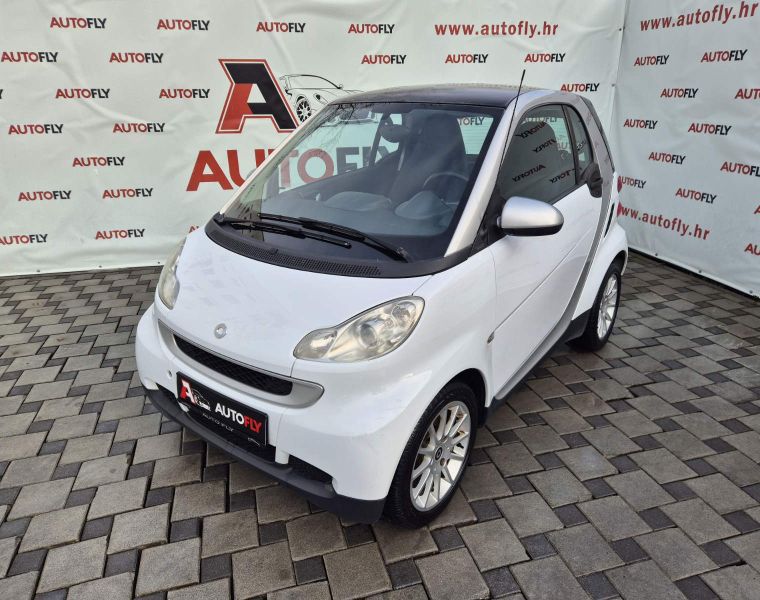 Smart fortwo coupe CDi automatik, Stakleni krov, Klima, 15"alu