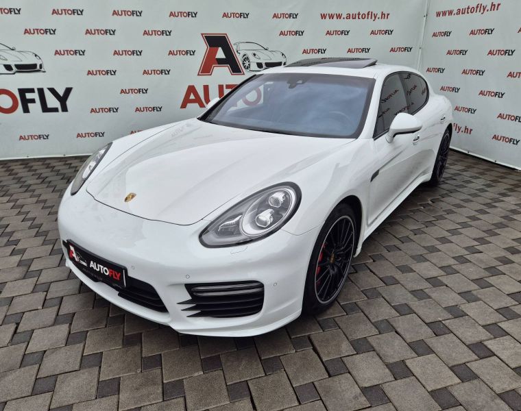 Porsche Panamera GTS PDK, Chrono, Pano, 2xTV, BOSE, 360kam, ACC, 20"