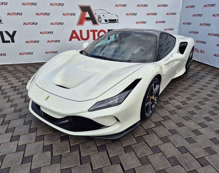 Ferrari F8 Tributo, Karbon paket, Lift, Kamera, Keramičke kočnice, 20"