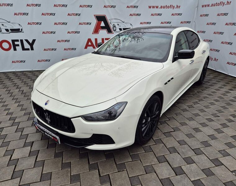 Maserati Ghibli 3,0 D V6, Tempomat, KeylessGO, Kamera, Koža, 19"