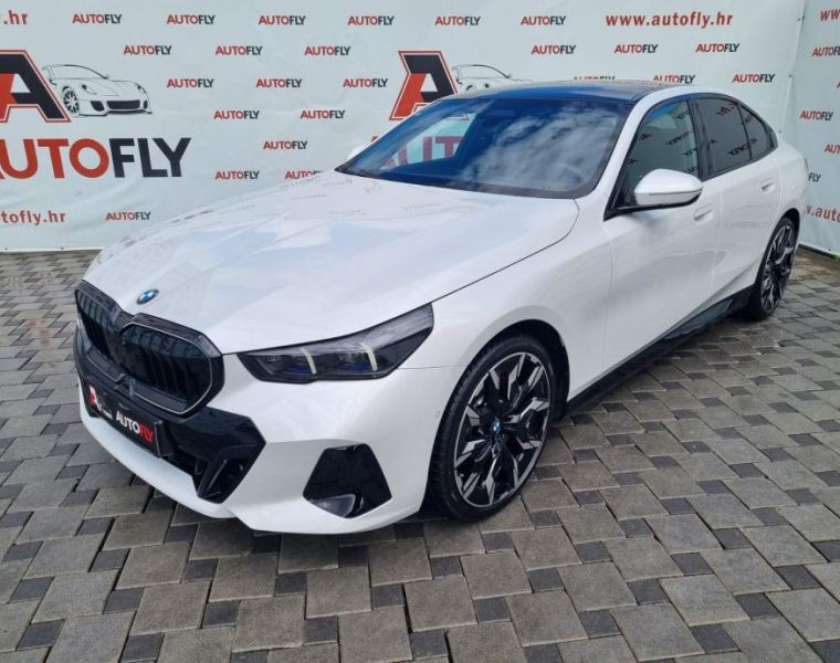 BMW serija 5 520d xDrive M-paket Pro, B&W, 360kam, Laser, ACC, 21"