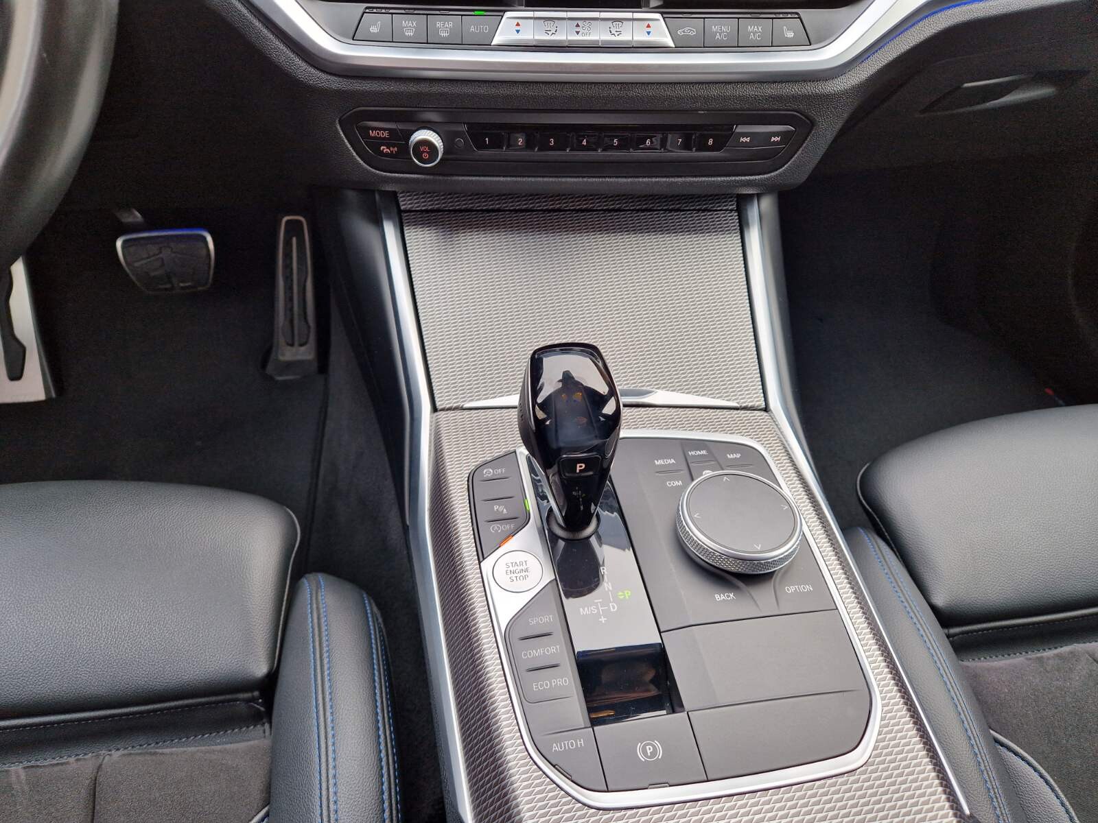 BMW serija 3 M340i x-Drive, Digitalni sat, Led, Navigacija, 19" alu